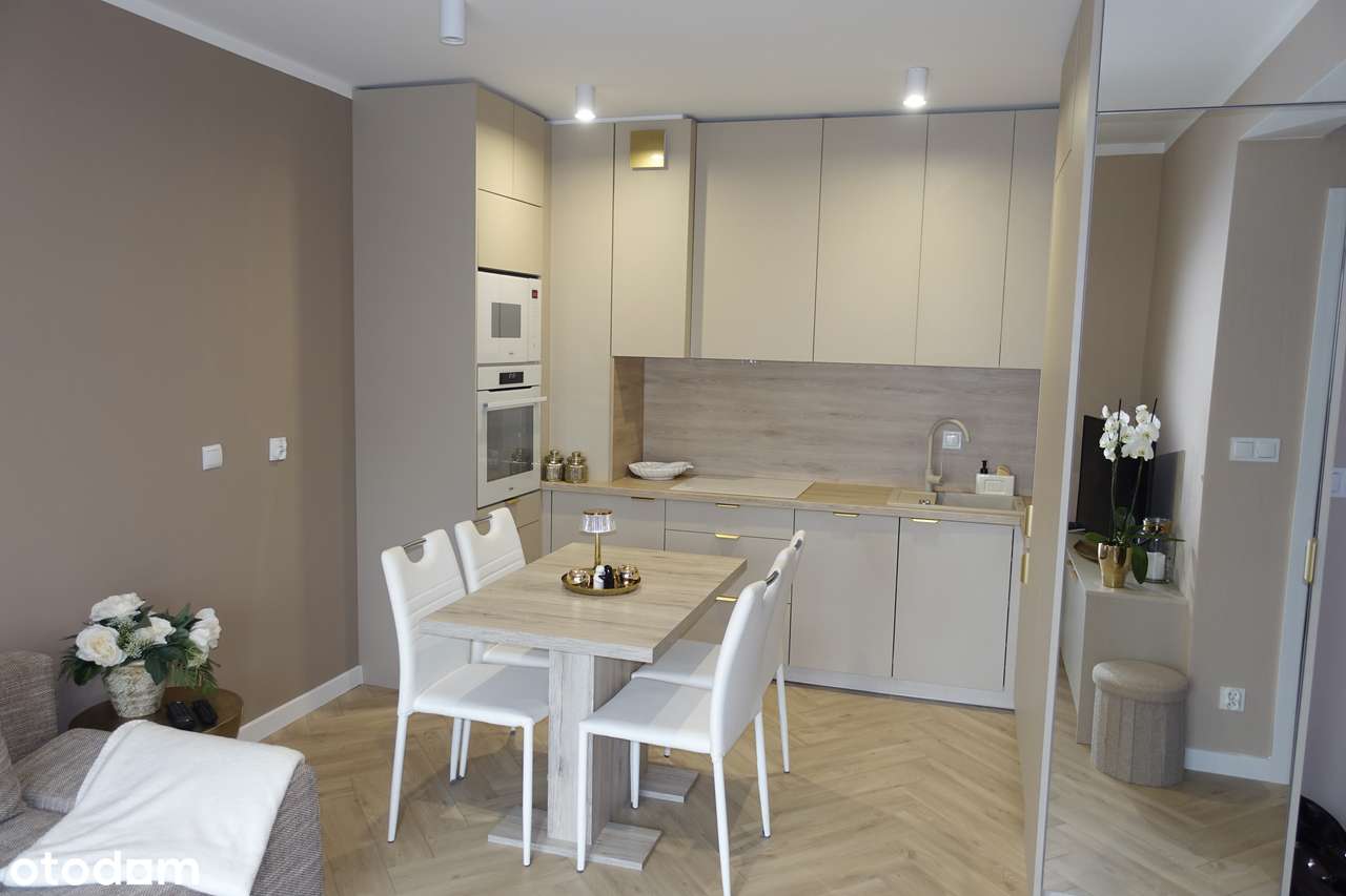 Nowoczesne 2-pokojowe mieszkanie z AGD i umeblowaniem – Os. Komes-0