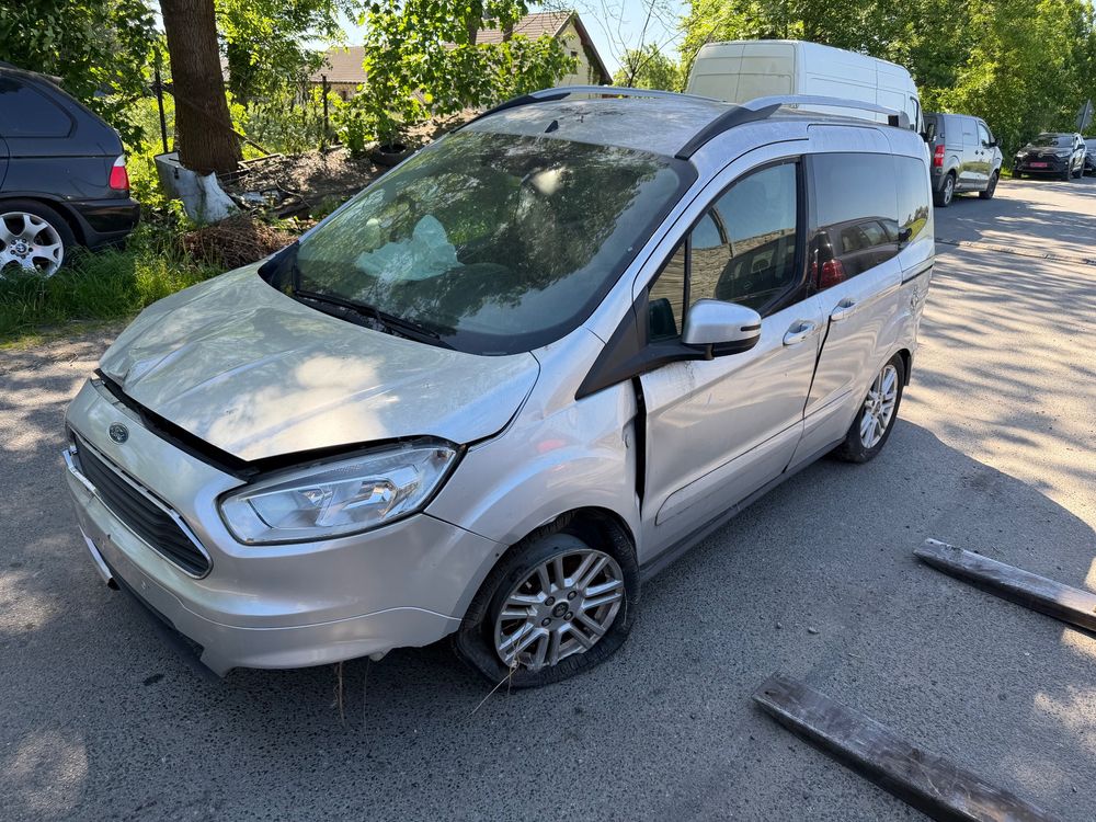 Ford Tourneo Courier 1.6 TDCi Titanium 2015