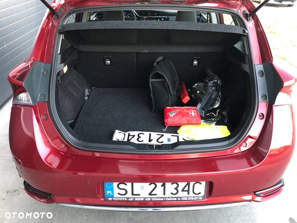 Toyota Auris 1.6 Premium - 14