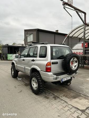 Suzuki Grand Vitara 2.0 - 30