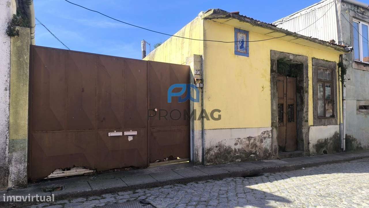 Moradias inseridas em lote urbano de 636 m² | Boavista, Porto-0