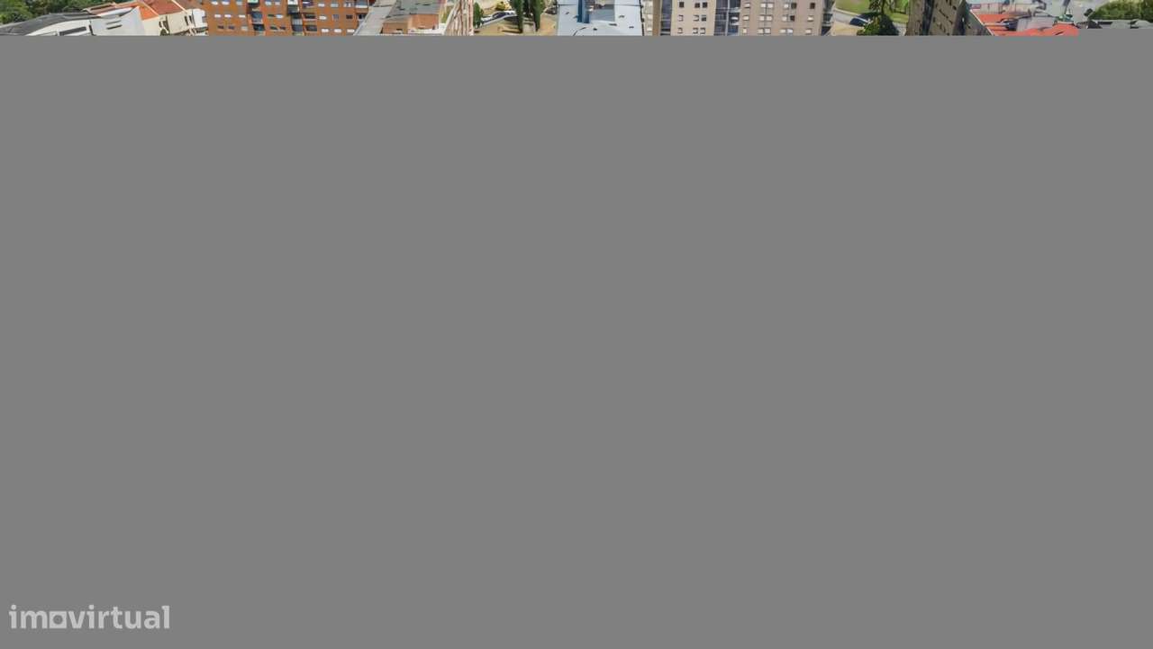 APARTAMENTO T3 COM ÁREAS GENEROSAS : Centralidade e conforto total-25