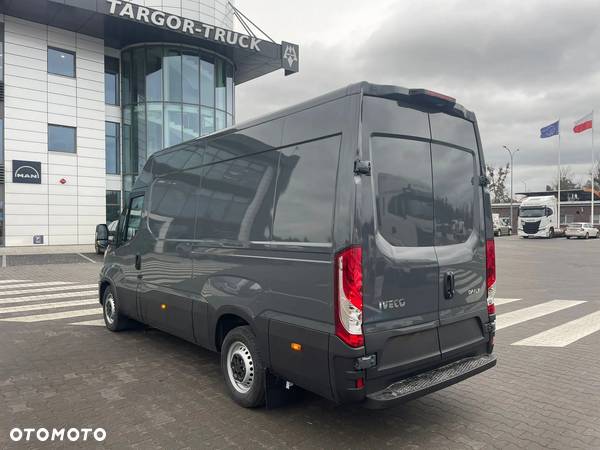 Iveco Daily 35S18HA8V - 4