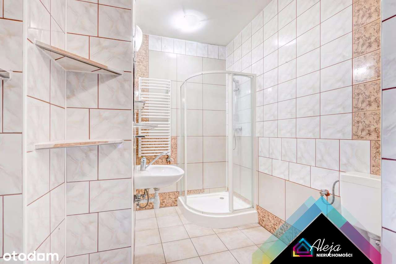 Uniwersalny Dom 350m.kw. czeka na Ciebie!-14