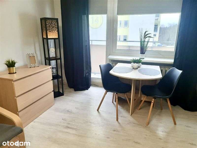 Gdynia ul. Narcyzowa zadbana kawalerka z balkonem-0