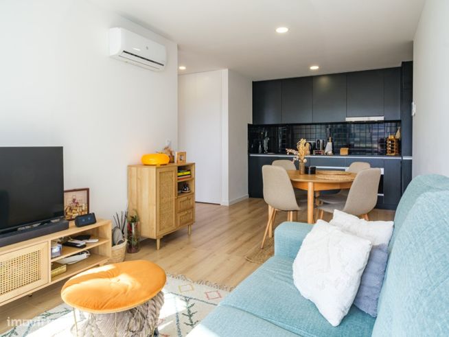 T2 Novo em Vilar do Paraíso - Conforto, Modernidade e Excelente Loc...-0