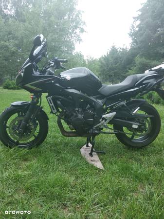 Yamaha FZ - 8