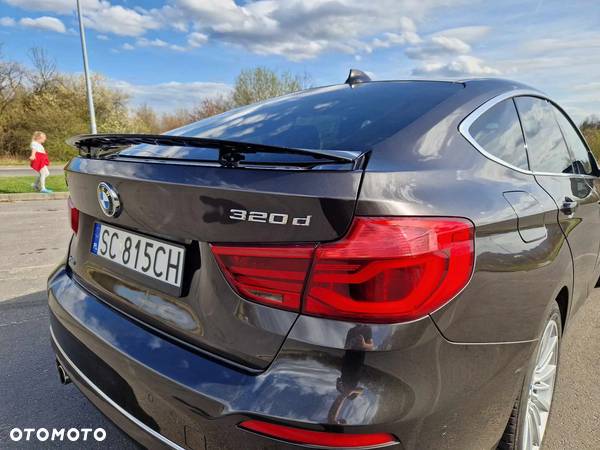BMW Seria 3 320d Luxury Line sport - 4