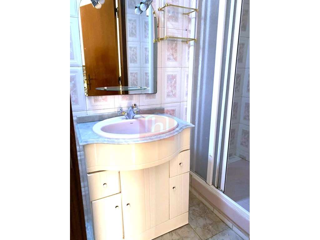 Apartamento T2 no centro histórico de Alcochete com vista rio.-11