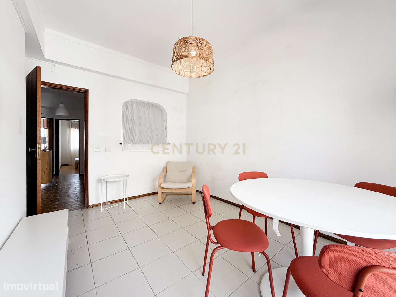 Apartamento T2 | Baixa | Varandas | Vista Desafogada | Faro-8