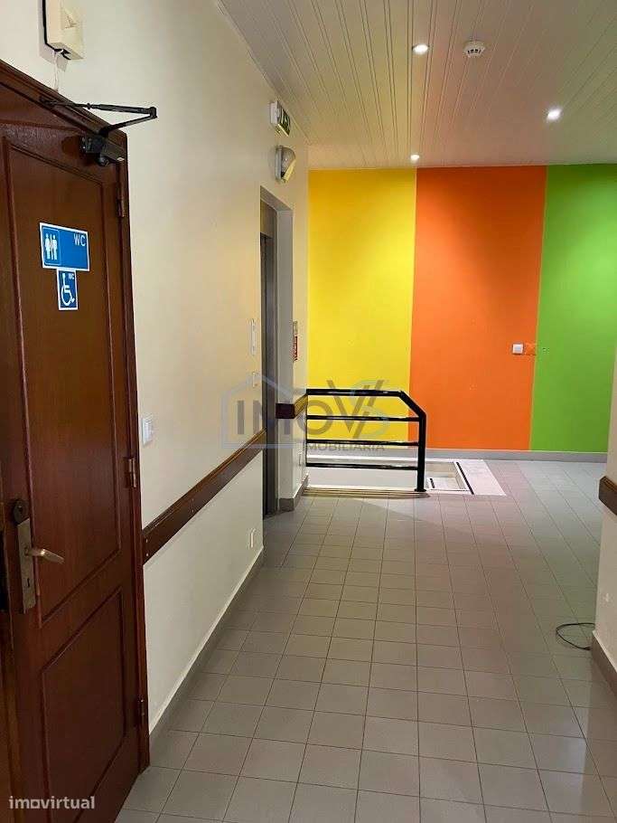 Espaço versátil com 295 m² no centro de Ferreira do Zêzere – Clínica,-6