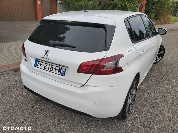 Peugeot 308 1.2 PureTech Allure Pack S&S EAT8 - 14