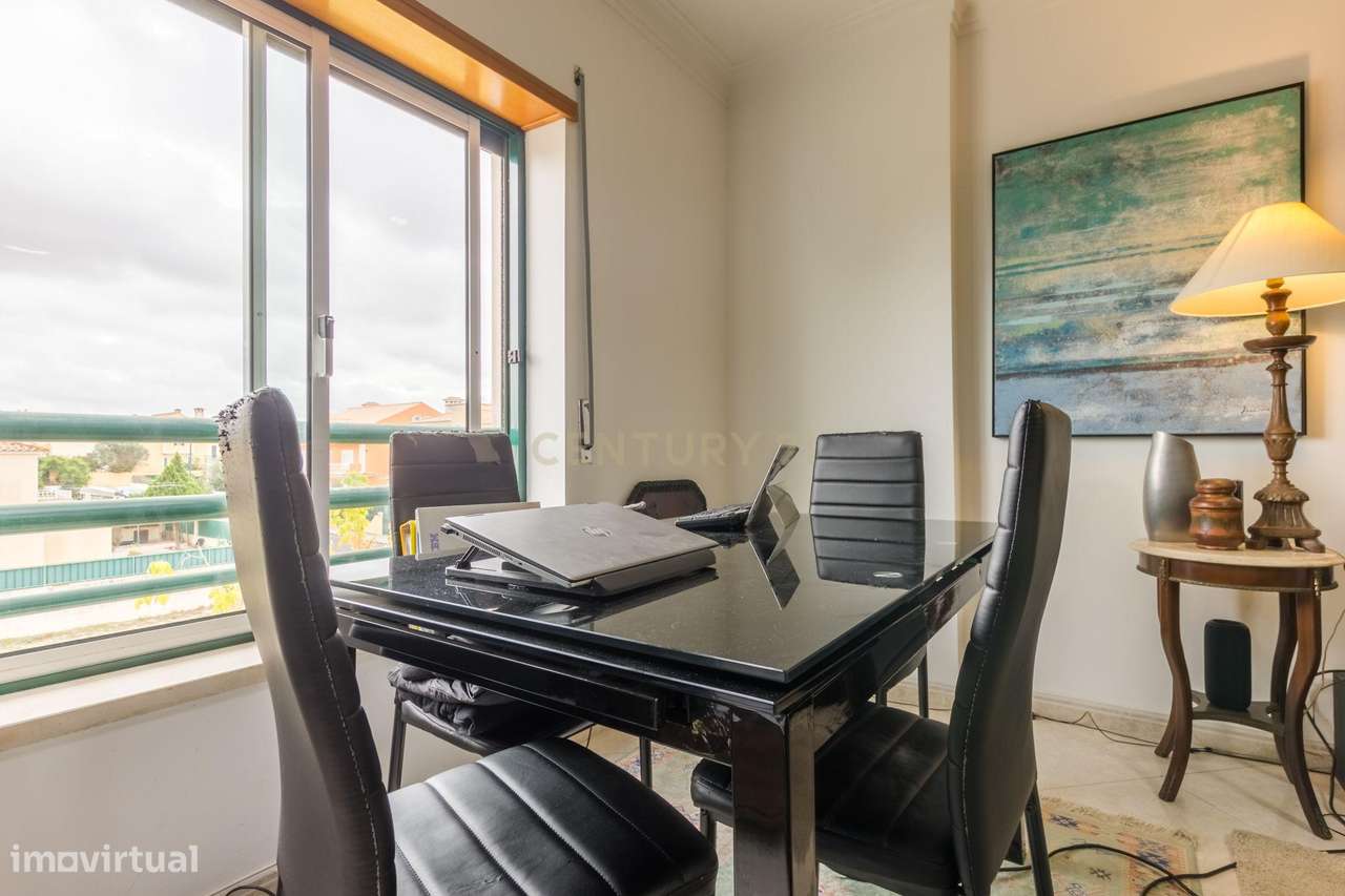 Apartamento T2 em Montijo com Varanda e Boa Exposição Solar - Grande imagem: 5/19