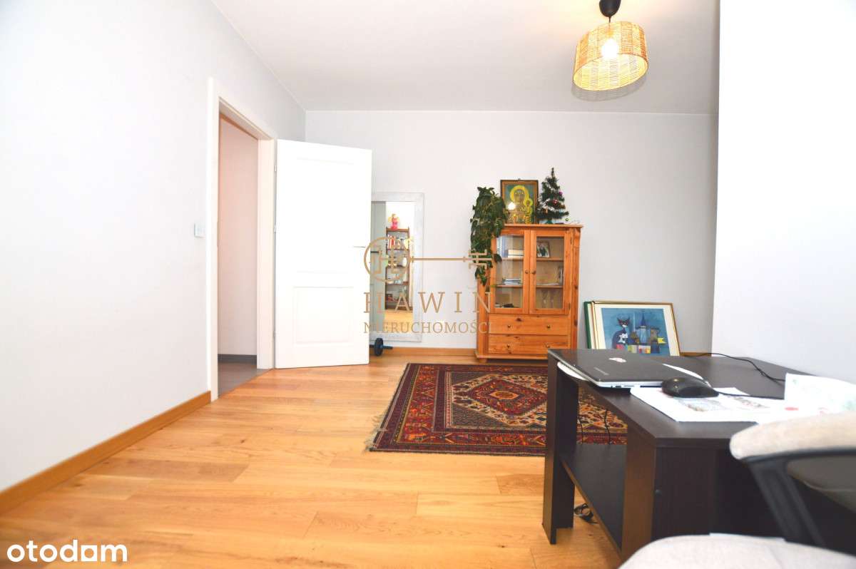 3 pokoje / 2 balkony/ winda/ garaż / klimatyzacja-8