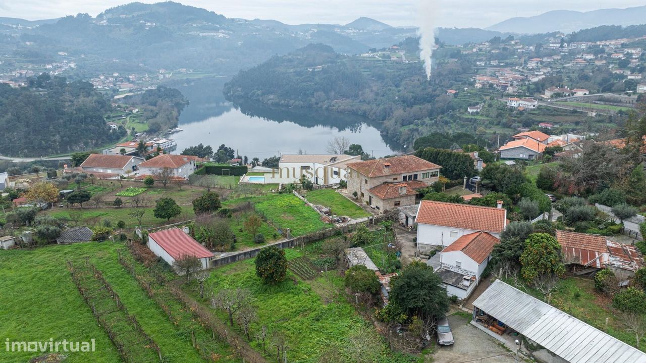 Moradia T4 com vista Rio Douro - Várzea do Douro, Marco de Canaveses - Grande imagem: 1/44