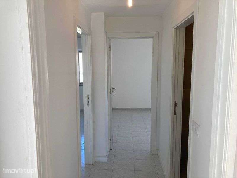 Apartamento T2 para Arrendamento – Torres Vedras - Grande imagem: 4/12