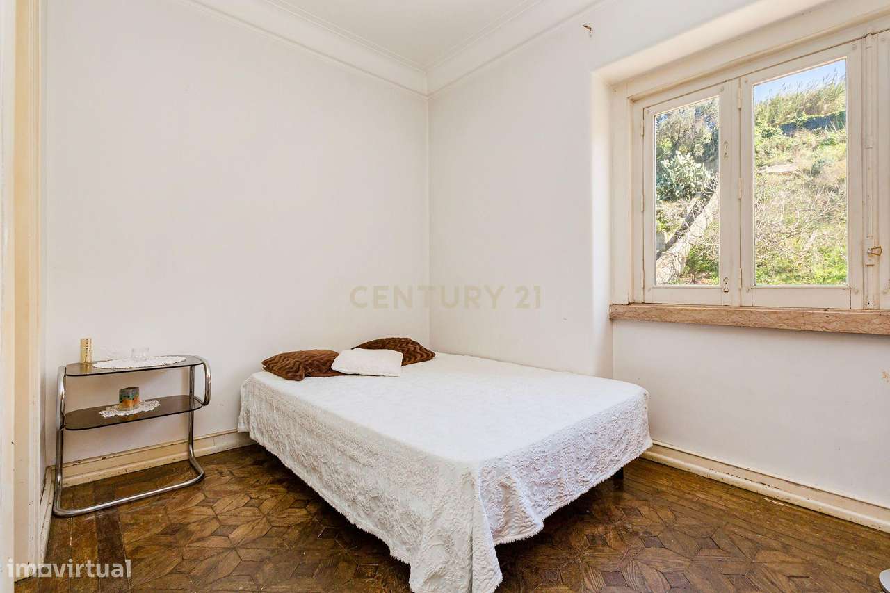 Charmosa Moradia em Alvalade para venda-33