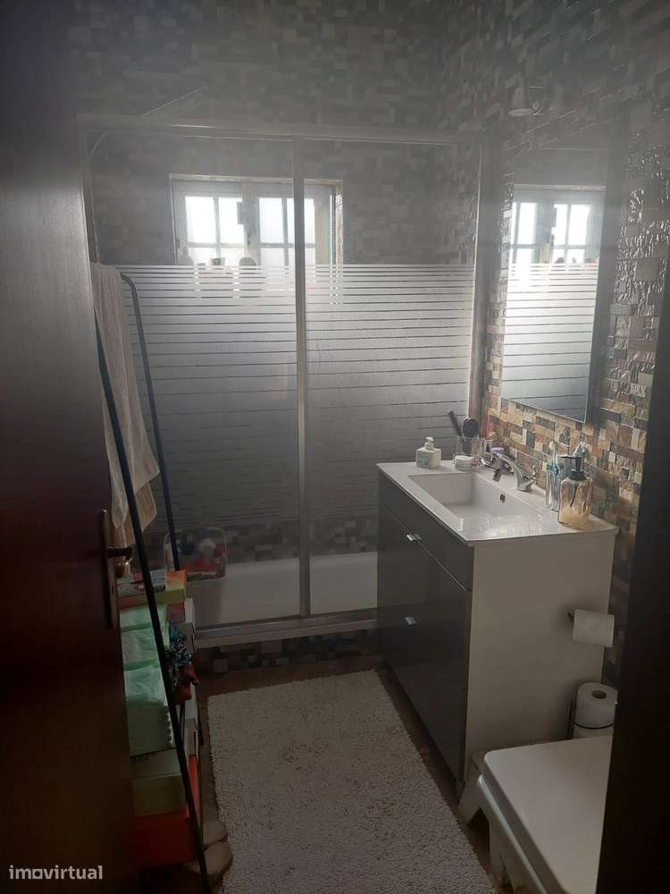 Moradia T2+1 com piscina em Salvaterra De Magos.-9