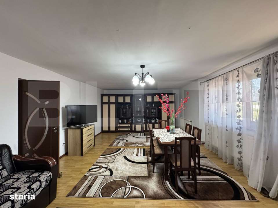 Casa cu 6 camere in Cristur, 287mp - Imagine principală: 2/19