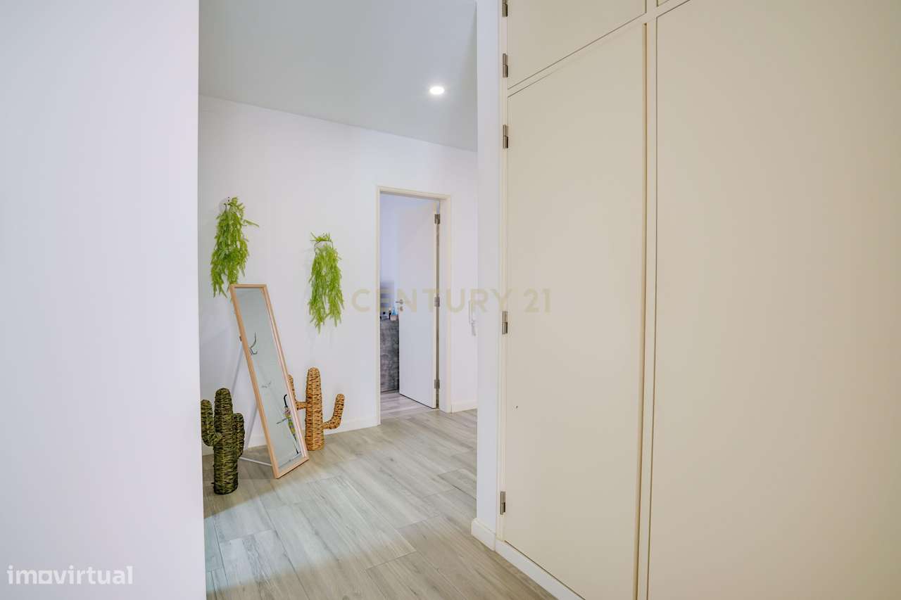 T2 Renovado – Baixa da Banheira - Grande imagem: 4/29