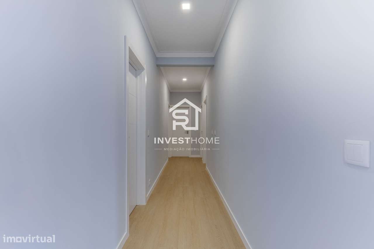Apartamento T2+1 | Renovado | Boas Áreas | Varanda | 2 Lugares Garagem-18