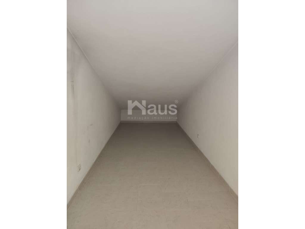 T3 com parqueamento e arrecadação-21