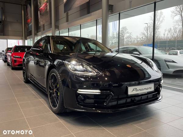 Porsche Panamera - 3