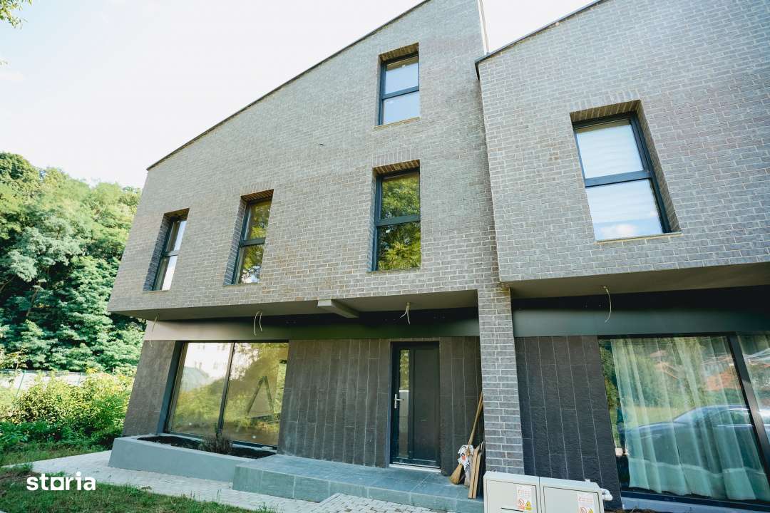 Duplex de vanzare, finisat, cu suprafata de 135 mp, situat in Tauti-0