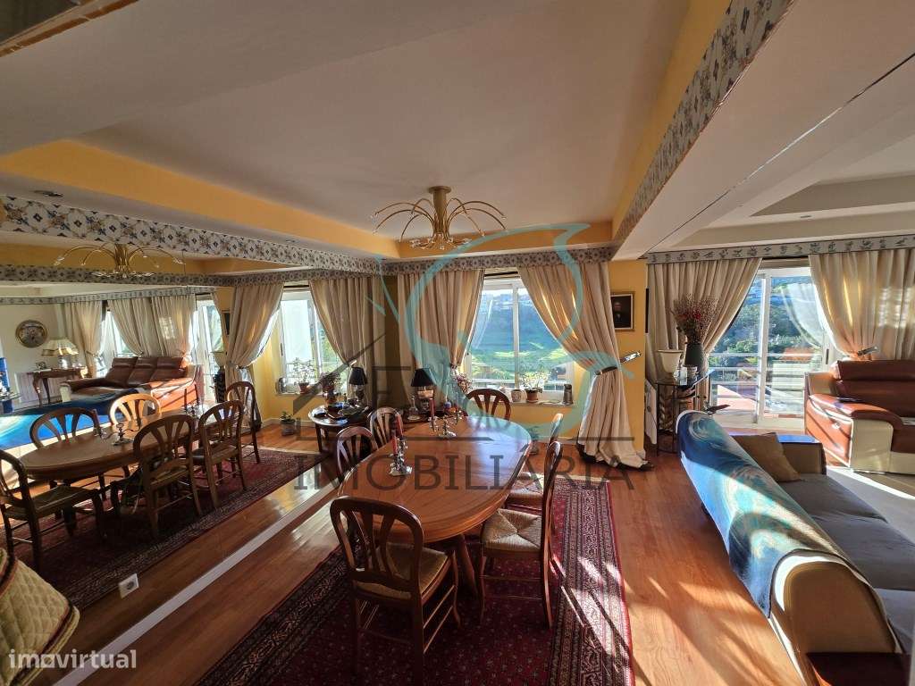 EXCLUSIVO - EXCELENTE APARTAMENTO DUPLEX DE 5 ASSOALHADAS, COM GARA...-3