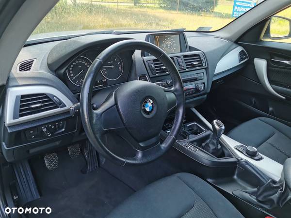 BMW Seria 1 116i - 9