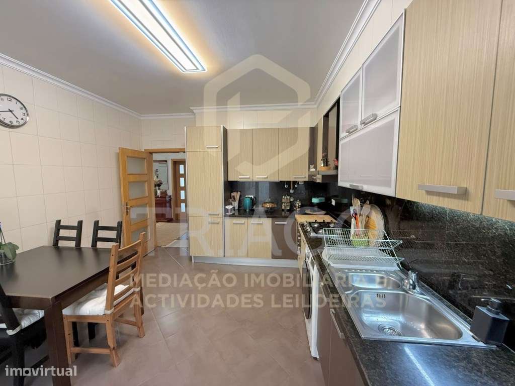 Moradia T4 Isolada com Logradouro Maravilhoso-7