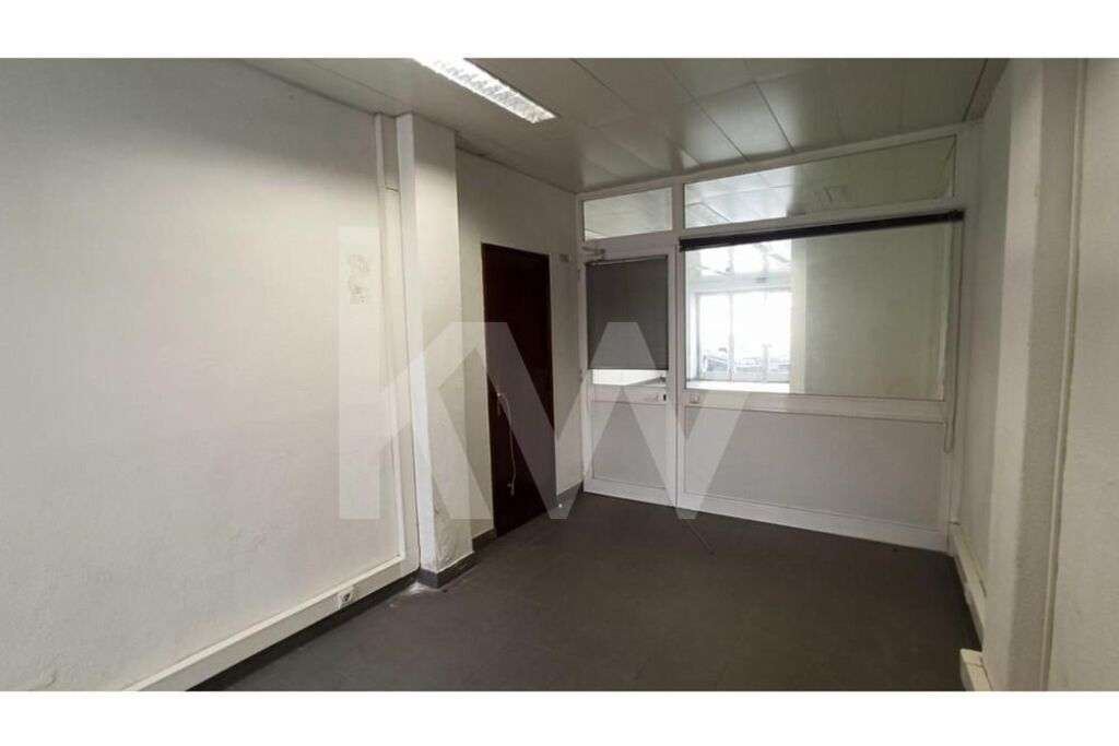 Loja Venda Afonso III 138m2 e Logradouro - Grande imagem: 3/10