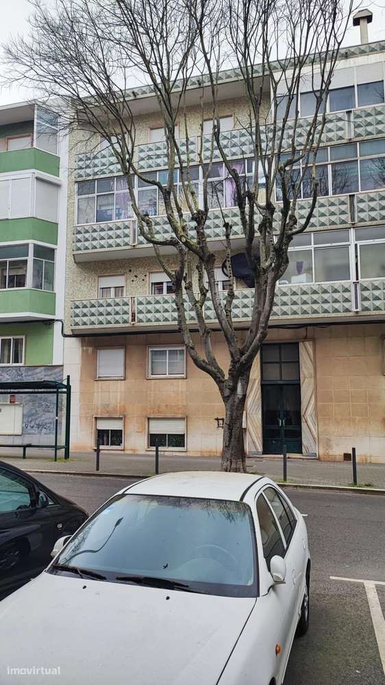 T4 Totalmente Remodelado na Amadora-21