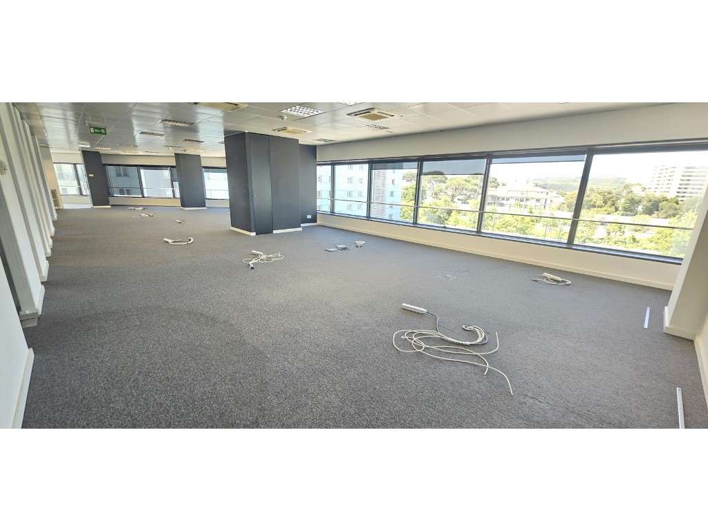 Escritório com 273m2 - Edifício da Bolsa - Lisboa - Grande imagem: 2/23