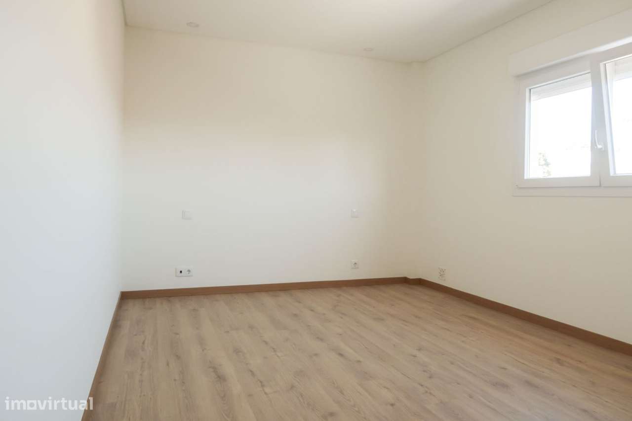 Moradia T3 Renovada - Fatima-22