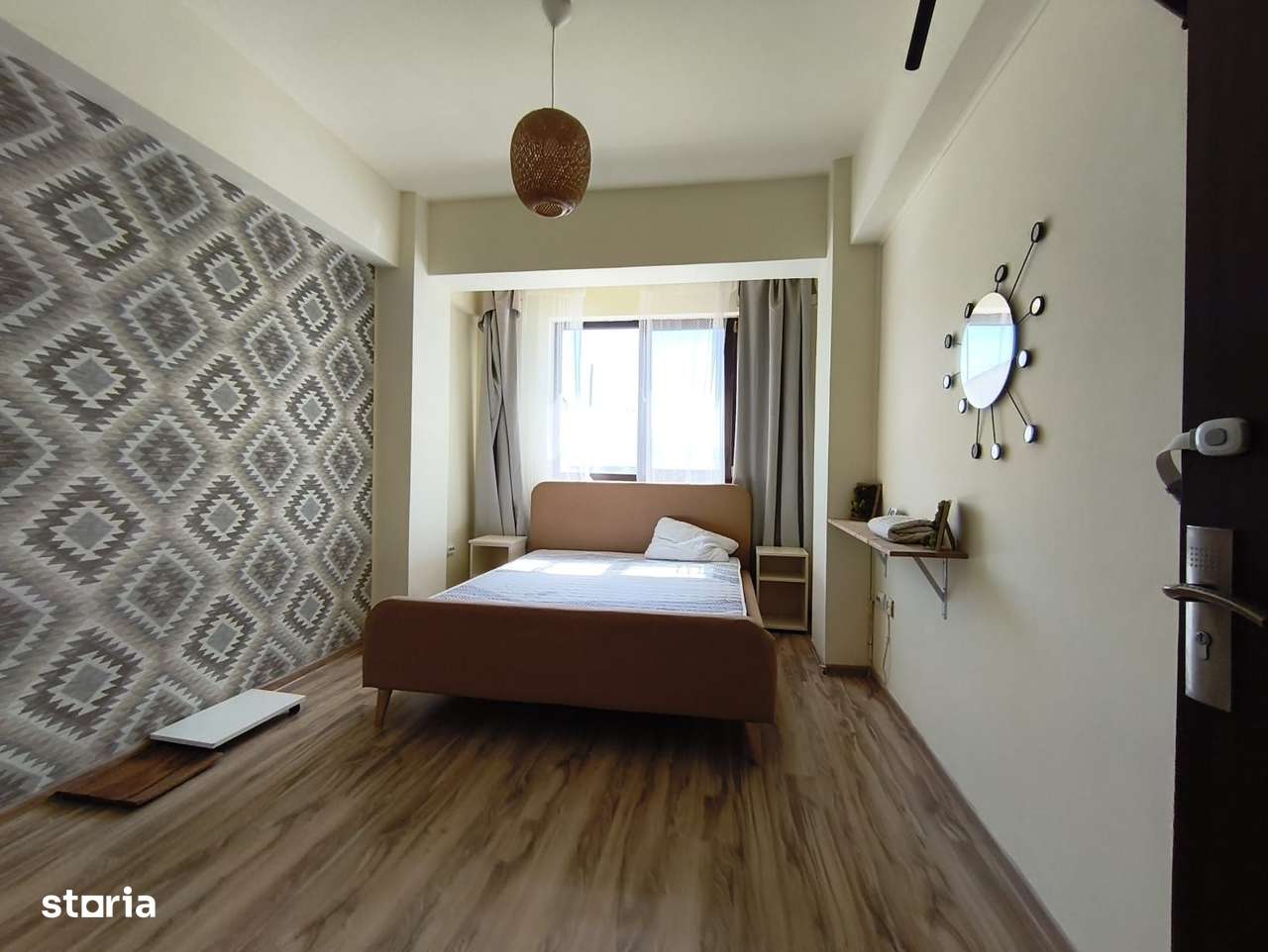 Apartament 2 camere Dec 58 mp+ loc de parcare Cug Capitol 92000 euro-0