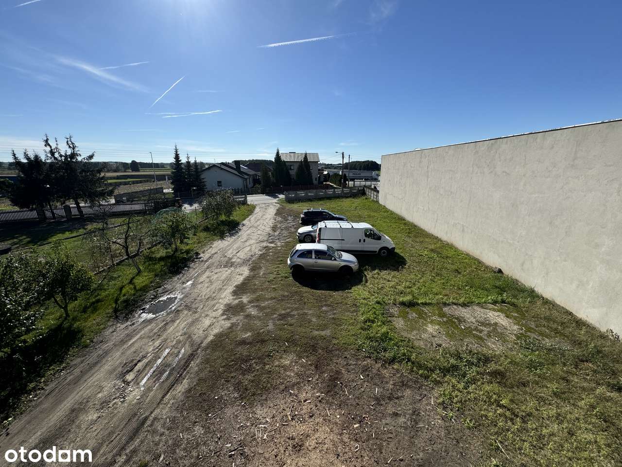 Barnów - hala magazynowo-produkcyjna plus biuro i duży teren-2