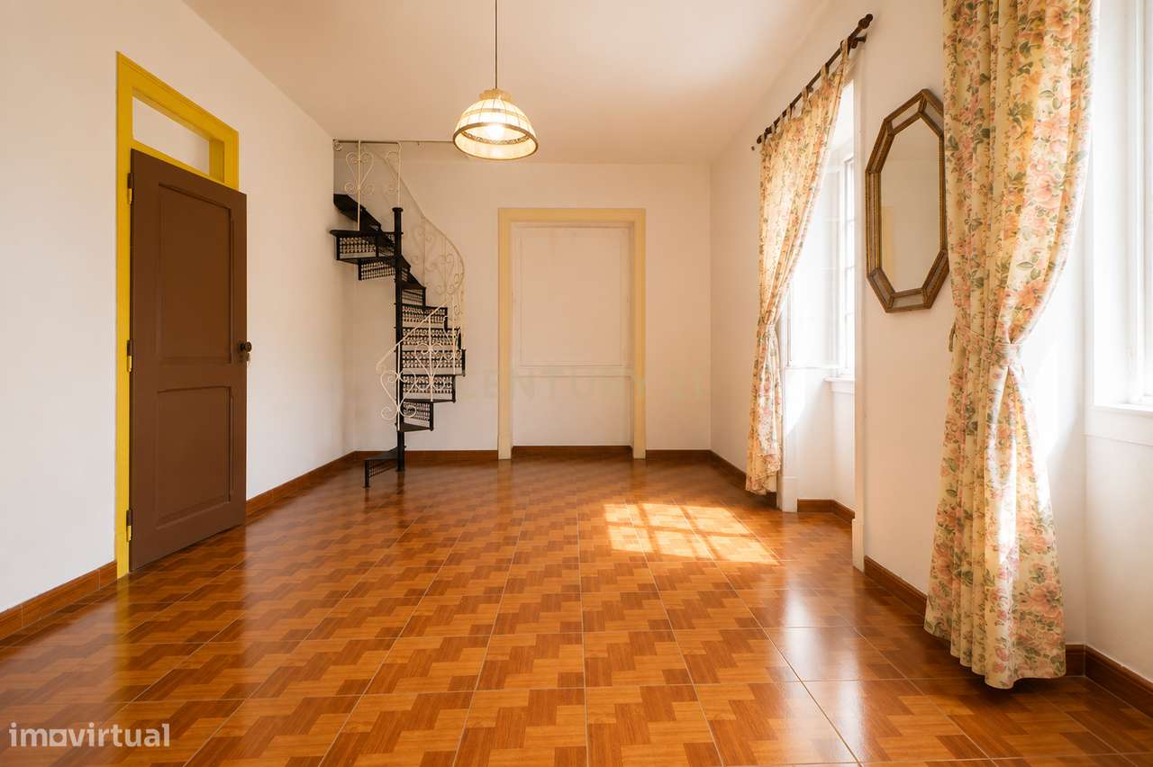 Moradia de Charme de 1926 com Jardim Centenário – Uma Oportunidade Úni-27
