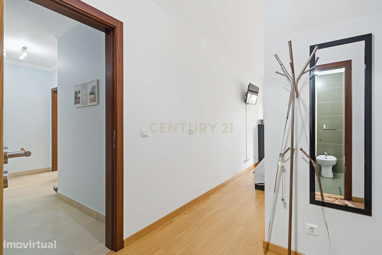 Apartamento T3 com terraço e churrasqueira – Merceana, Alenquer-17
