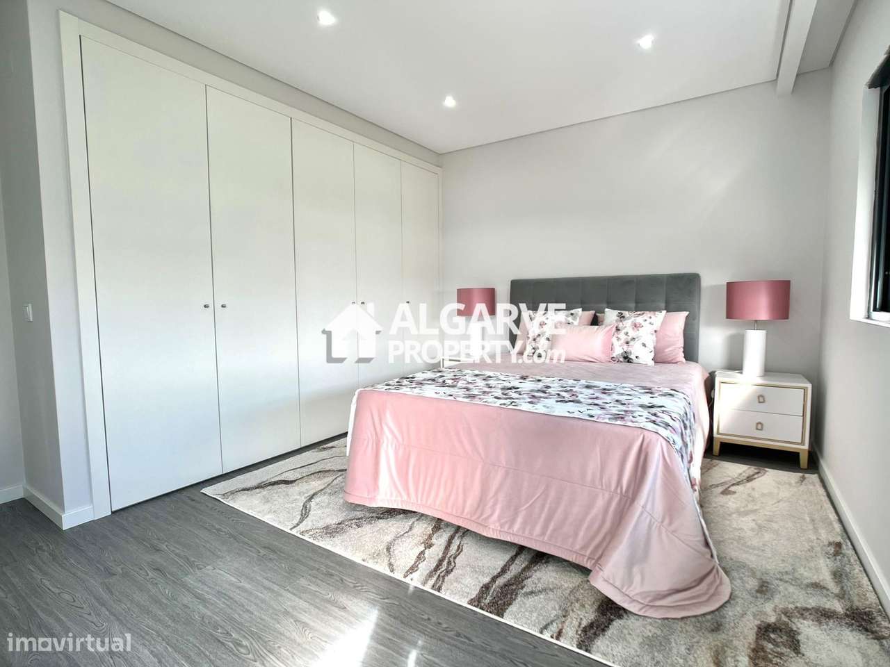 Apartamentos T3 em condomínio de arquitetura moderna com jardim perto-22