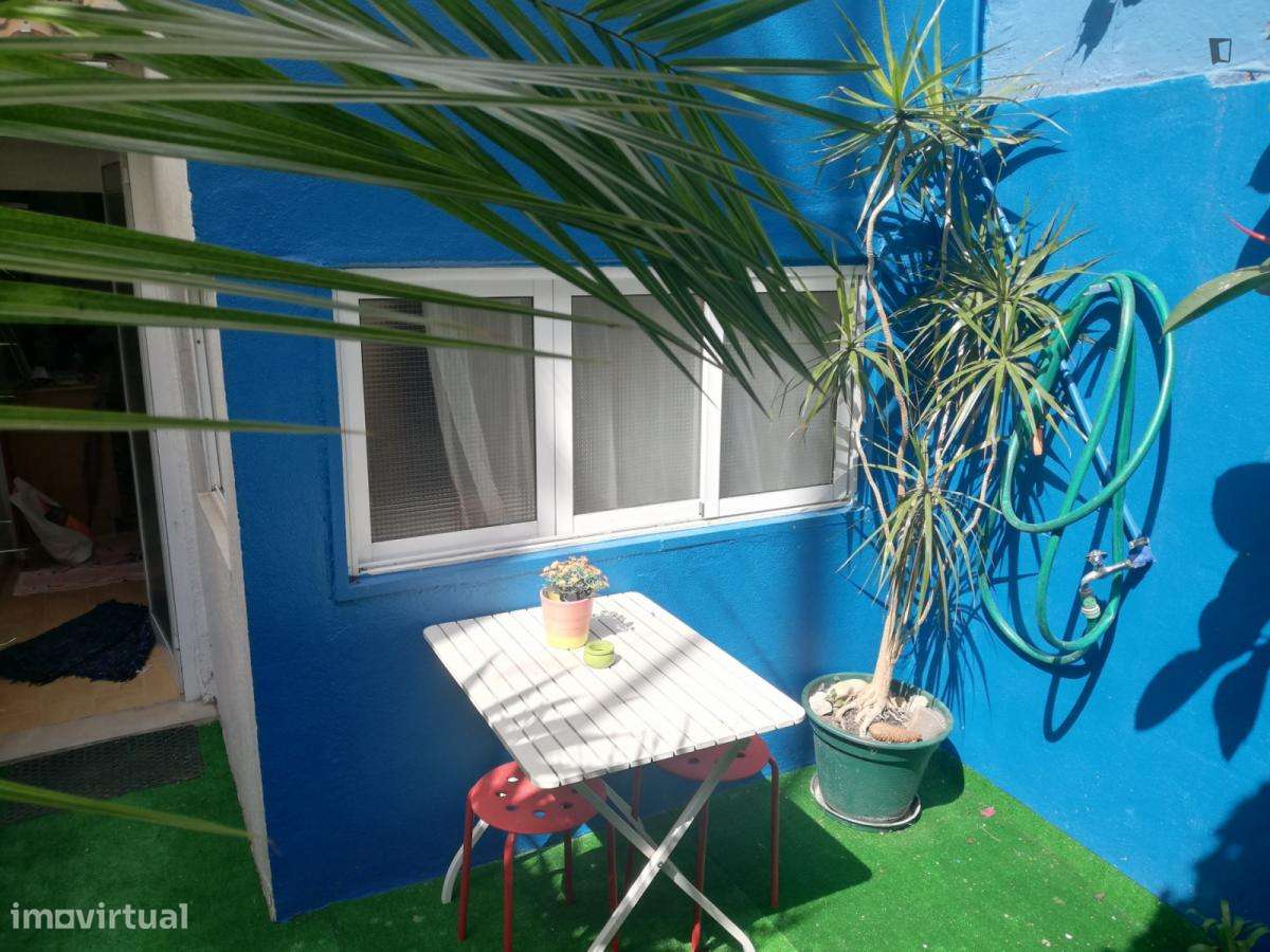 Apartamento com 1 quartos - localizado em Rato Lisbon - Grande imagem: 2/8