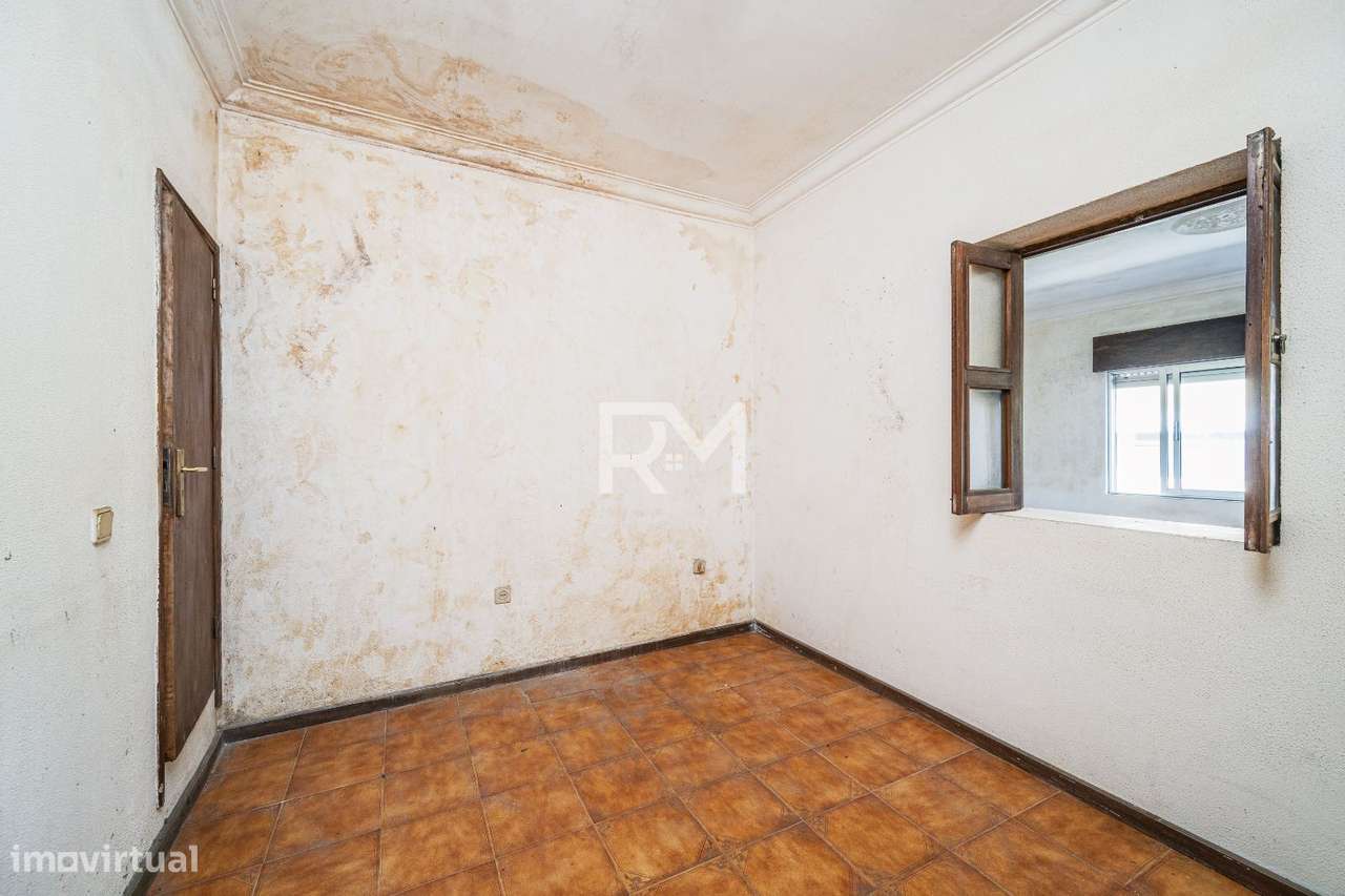 MORADIA PARA REABILITAR | CORUJEIRA, CAMPANHÃ-14