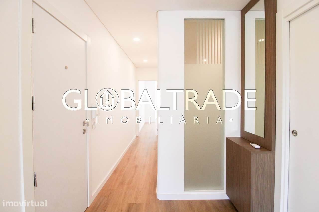 Apartamento T2 Renovado em Leça do Balio-16