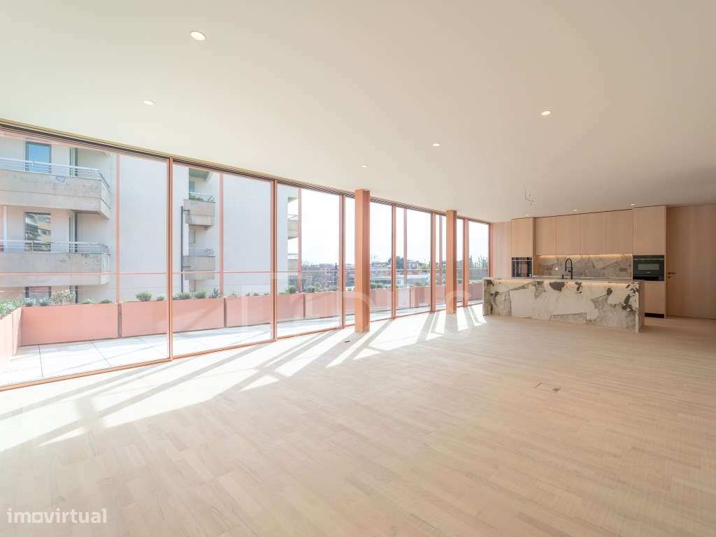 Apartamento T4+1 na Foz, Porto-2