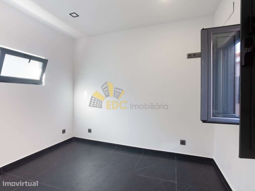 Moradia T2+1 | Localizada em São Domingos de Rana | Não perca a opo...-15