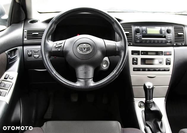 Toyota Corolla 1.6 VVT-i Sol - 23