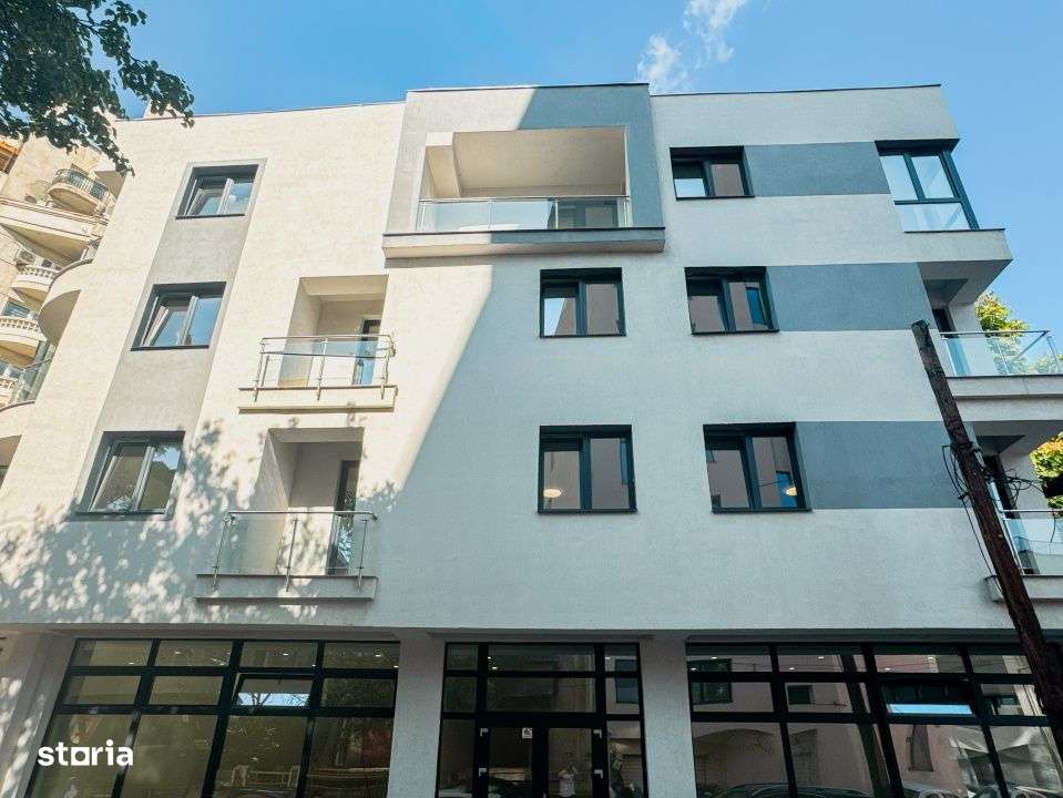 Bloc integral in Piata Unirii. Pretabil pentru Hotel, Clinica Medicala-1