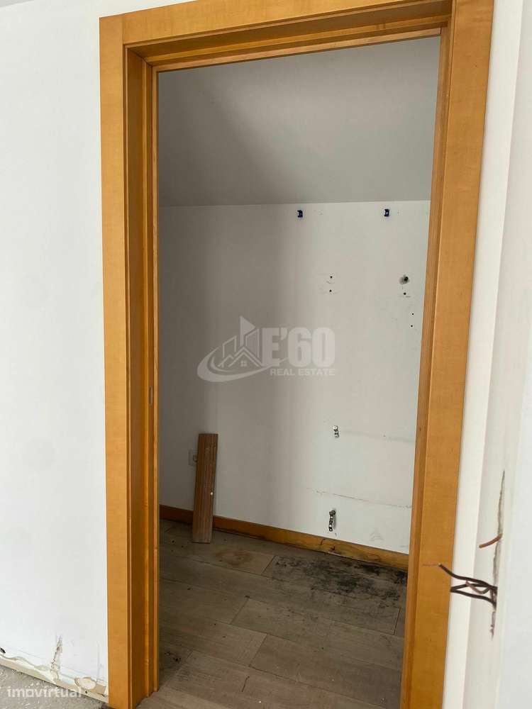 T4 DUPLEX COM TERRAÇO ESPINHO-20