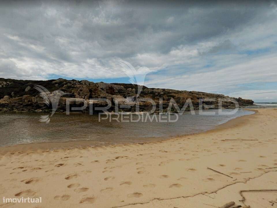 S. JOÃO LAMPAS. Excelente lote urbano com projecto - Grande imagem: 2/16