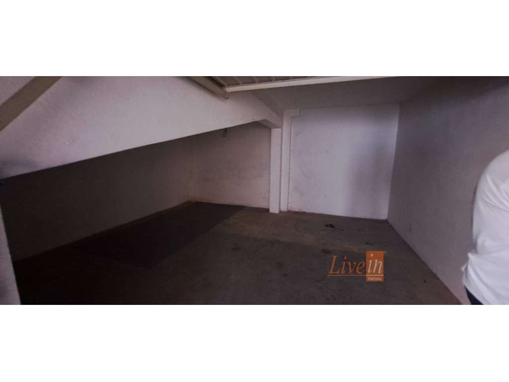 Garagem Box em Mem Martins - Grande imagem: 3/8